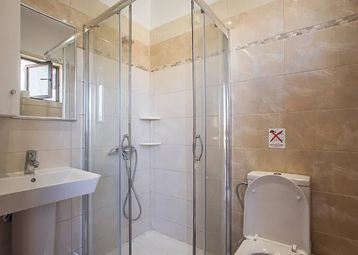شقة فندقية Omirico 3*